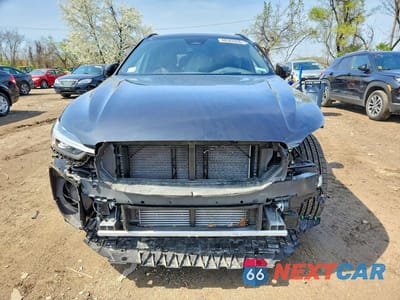 Piąte zdjęcie samochodu w środku: 2025 VOLVO XC60 ULTRA VIN:YV4H60RM4S1101995 - miniatura