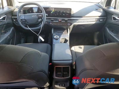 Zdjęcie 8 z 13 samochodu: 2026 KIA SPORTAGE LX HYBRID VIN:KNDPU3DGXT7307733 - miniatura