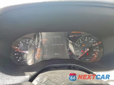 Zdjęcie 9 z 13 samochodu: 2024 JEEP COMPASS LATITUDE VIN:3C4NJDBNXRT599184 - miniatura