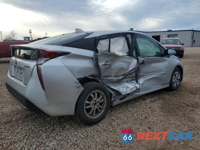 Trzecie zdjęcie samochodu z tyłu: 2016 TOYOTA PRIUS FOUR VIN:JTDKARFU6G3507093 - miniatura