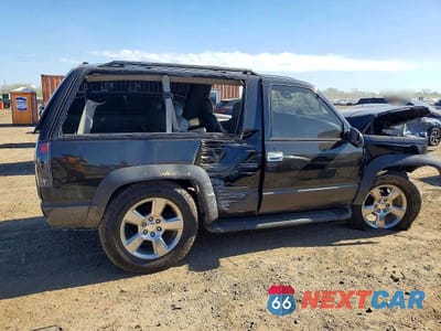 Trzecie zdjęcie samochodu z tyłu: 1997 CHEVROLET TAHOE K1500 VIN:3GNEK18R0VG131707 - miniatura