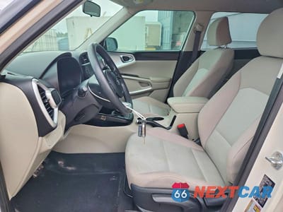 Zdjęcie 7 z 11 samochodu: 2020 KIA SOUL LX VIN:KNDJ23AU5L7064970 - miniatura