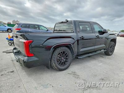Trzecie zdjęcie samochodu z tyłu: 2022 TOYOTA TUNDRA SR5 VIN:5TFLA5DBXNX032343 - miniatura