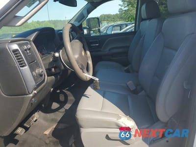 Zdjęcie 7 z 12 samochodu: 2019 CHEVROLET SILVERADO C2500 HEAVY DUTY VIN:2GC2CREG2K1168997 - miniatura