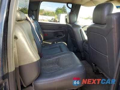 Zdjęcie 10 z 12 samochodu: 2005 CHEVROLET SILVERADO K2500 HEAVY DUTY VIN:1GCHK23245F855813 - miniatura