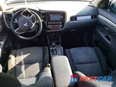 Zdjęcie 8 z 13 samochodu: 2014 MITSUBISHI OUTLANDER SE VIN:JA4AD3A33EZ013180 - miniatura