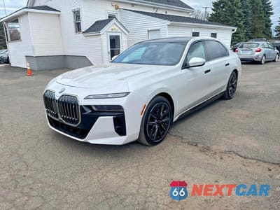 2023 BMW I7 XDRIVE60 WBY53EJ08PCL69978 - główne zdjęcie licytacji z USA - miniatura