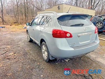 Trzecie zdjęcie samochodu z tyłu: 2013 NISSAN ROGUE S VIN:JN8AS5MV0DW147332 - miniatura