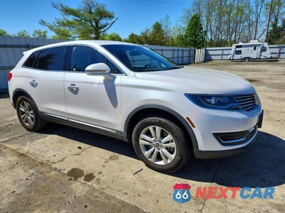 Czwarte zdjęcie samochodu z boku: 2018 LINCOLN MKX PREMIERE VIN:2LMPJ8JR4JBL21434 - miniatura