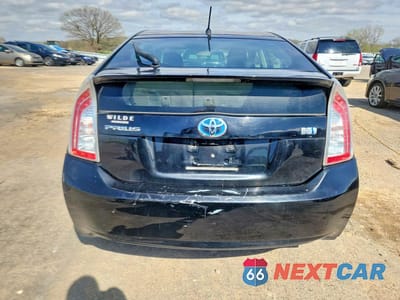 Zdjęcie 6 z 12 samochodu: 2014 TOYOTA PRIUS TWO VIN:JTDKN3DU6E0365301 - miniatura