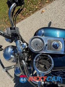 Piąte zdjęcie samochodu w środku: 2001 HARLEY-DAVIDSON FLSTCI VIN:1HD1BWB111Y038197 - miniatura