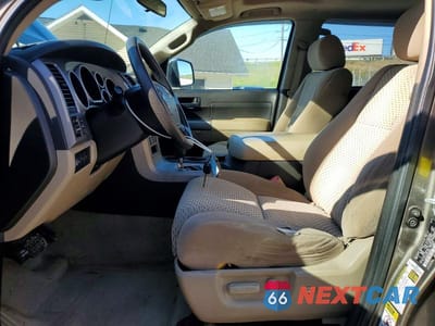 Zdjęcie 7 z 11 samochodu: 2010 TOYOTA TUNDRA GRADE VIN:5TFDW5F10AX156528 - miniatura