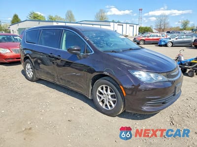 Czwarte zdjęcie samochodu z boku: 2018 CHRYSLER PACIFICA TOURING VIN:2C4RC1DG3JR293900 - miniatura