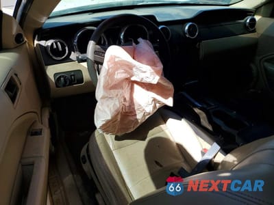 Zdjęcie 8 z 13 samochodu: 2005 FORD MUSTANG VIN:1ZVFT80N155139198 - miniatura