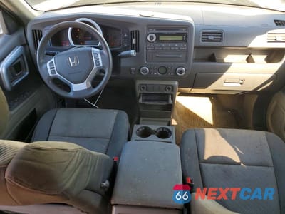 Zdjęcie 8 z 12 samochodu: 2006 HONDA RIDGELINE RTS VIN:2HJYK16426H557490 - miniatura