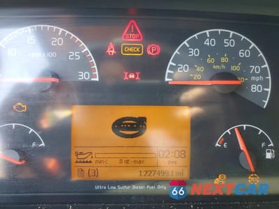 Zdjęcie 8 z 10 samochodu: 2016 VOLVO VN VNL VIN:4V4NC9EH0GN947993 - miniatura