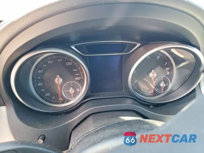 Zdjęcie 9 z 13 samochodu: 2017 MERCEDES-BENZ CLA 250 VIN:WDDSJ4EB8HN445906 - miniatura