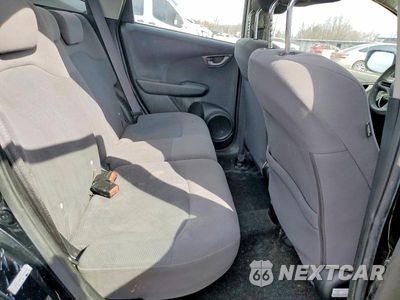 Zdjęcie 10 z 12 samochodu: 2010 HONDA FIT VIN:JHMGE8G21AS022888 - miniatura
