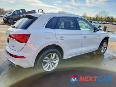 Trzecie zdjęcie samochodu z tyłu: 2022 AUDI Q5 PREMIUM 45 VIN:WA1GAAFY2N2002160 - miniatura