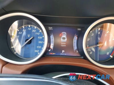 Zdjęcie 9 z 12 samochodu: 2016 MASERATI GHIBLI VIN:ZAM57XSA4G1175013 - miniatura