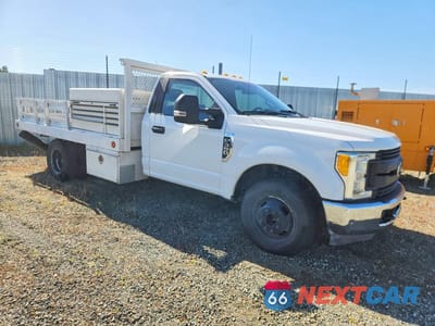 Czwarte zdjęcie samochodu z boku: 2017 FORD F350 SUPER DUTY VIN:1FDRF3GT5HEB62028 - miniatura