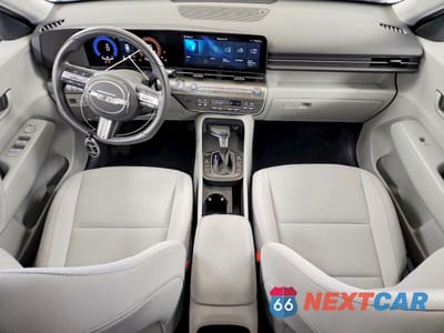 Zdjęcie 8 z 13 samochodu: 2025 HYUNDAI KONA SEL VIN:KM8HBCAB0SU308713 - miniatura