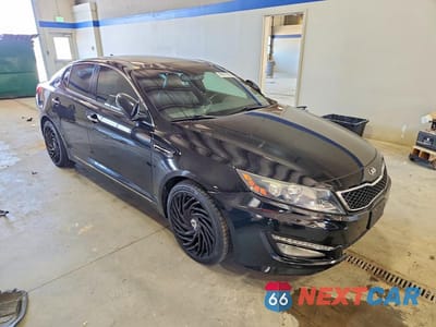 Czwarte zdjęcie samochodu z boku: 2013 KIA OPTIMA SX VIN:5XXGR4A67DG166129 - miniatura