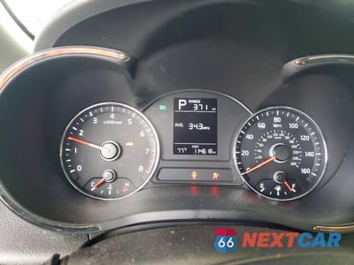 Zdjęcie 9 z 12 samochodu: 2018 KIA FORTE LX VIN:3KPFK4A79JE180420 - miniatura