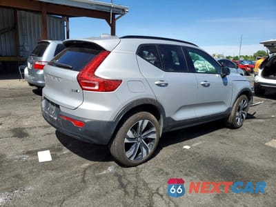 Trzecie zdjęcie samochodu z tyłu: 2023 VOLVO XC40 PLUS VIN:YV4L12UWXP2946395 - miniatura