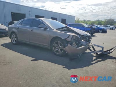 Czwarte zdjęcie samochodu z boku: 2010 CHEVROLET MALIBU 1LT VIN:1G1ZC5EB9AF130176 - miniatura
