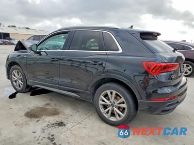 Drugie zdjęcie samochodu z przodu: 2023 AUDI Q3 PREMIUM S LINE 45 VIN:WA1DECF31P1086701 - miniatura