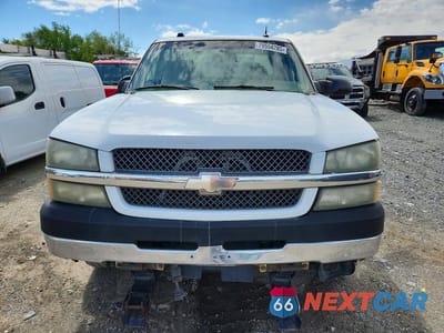 Piąte zdjęcie samochodu w środku: 2004 CHEVROLET SILVERADO K2500 HEAVY DUTY VIN:1GCHK29UX4E232161 - miniatura