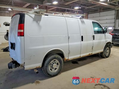 Trzecie zdjęcie samochodu z tyłu: 2013 CHEVROLET EXPRESS G2500 VIN:1GCWGFCA8D1128435 - miniatura