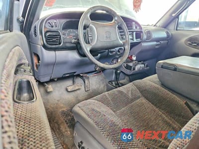 Zdjęcie 8 z 12 samochodu: 2001 DODGE RAM 2500 VIN:3B7KF23671G209171 - miniatura