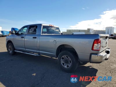 Drugie zdjęcie samochodu z przodu: 2022 RAM 3500 TRADESMAN VIN:3C63R2GL4NG289733 - miniatura