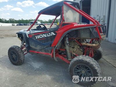 Trzecie zdjęcie samochodu z tyłu: 2024 HONDA SXS1000S UTILITY VEHICLE VIN:1HFVE057XR4500983 - miniatura