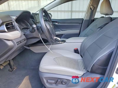 Zdjęcie 7 z 12 samochodu: 2021 TOYOTA CAMRY SE VIN:4T1G11AK1MU404128 - miniatura
