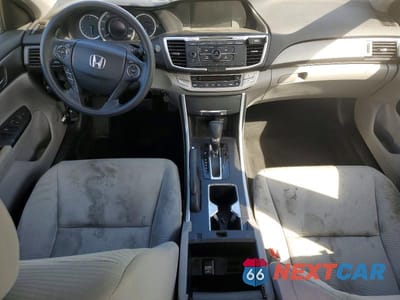 Zdjęcie 8 z 12 samochodu: 2015 HONDA ACCORD LX VIN:1HGCR2F32FA155136 - miniatura