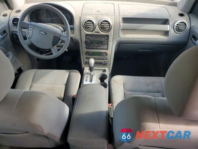Zdjęcie 8 z 13 samochodu: 2005 FORD FREESTYLE SE VIN:1FMZK01175GA35525 - miniatura