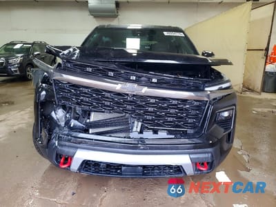Piąte zdjęcie samochodu w środku: 2025 CHEVROLET TRAVERSE Z71 VIN:1GNEVJRS7SJ169390 - miniatura