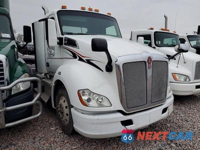 2016 KENWORTH T680 SEMI TRUCK 1XKYD49X5GJ103101 - główne zdjęcie licytacji z USA - miniatura