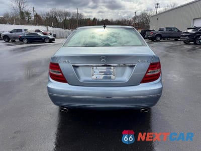 Piąte zdjęcie samochodu w środku: 2014 MERCEDES-BENZ C 300 4MATIC VIN:WDDGF8AB5ER317146 - miniatura