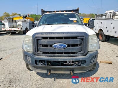 Piąte zdjęcie samochodu w środku: 2011 FORD F450 SUPER DUTY FLATBED TRUCK VIN:1FDAW4GY3BEB77701 - miniatura