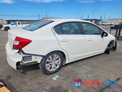Trzecie zdjęcie samochodu z tyłu: 2012 HONDA CIVIC LX VIN:2HGFB2F56CH581363 - miniatura