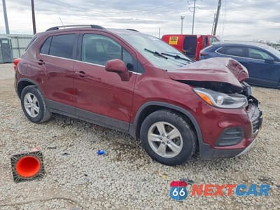 Czwarte zdjęcie samochodu z boku: 2017 CHEVROLET TRAX 1LT VIN:3GNCJLSB7HL156469 - miniatura