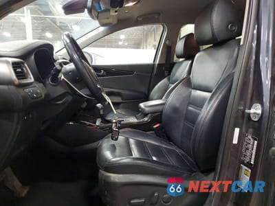 Zdjęcie 7 z 13 samochodu: 2019 KIA SORENTO EX V6 VIN:5XYPHDA57KG515759 - miniatura