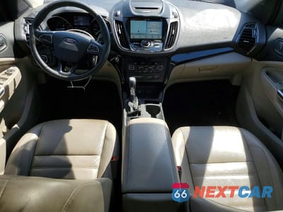Zdjęcie 8 z 13 samochodu: 2017 FORD ESCAPE TITANIUM VIN:1FMCU9JD4HUD99356 - miniatura