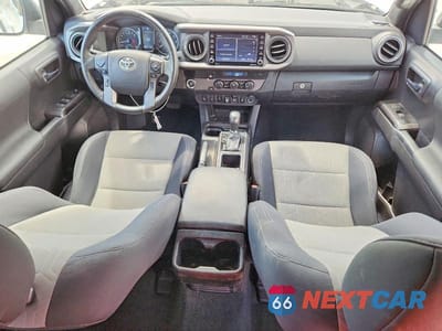 Zdjęcie 8 z 12 samochodu: 2022 TOYOTA TACOMA TRD OFF-ROAD VIN:3TMAZ5CN8NM175504 - miniatura