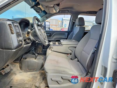 Zdjęcie 7 z 12 samochodu: 2018 CHEVROLET SILVERADO K3500 VIN:1GC4KYCY5JF167867 - miniatura
