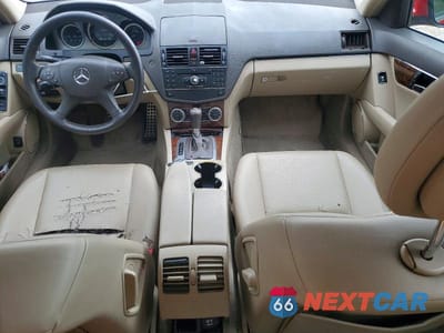 Zdjęcie 8 z 12 samochodu: 2009 MERCEDES-BENZ C 300 4MATIC VIN:WDDGF81X29F220649 - miniatura